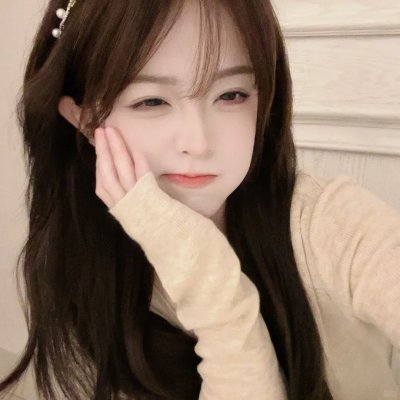 她与她的自画像